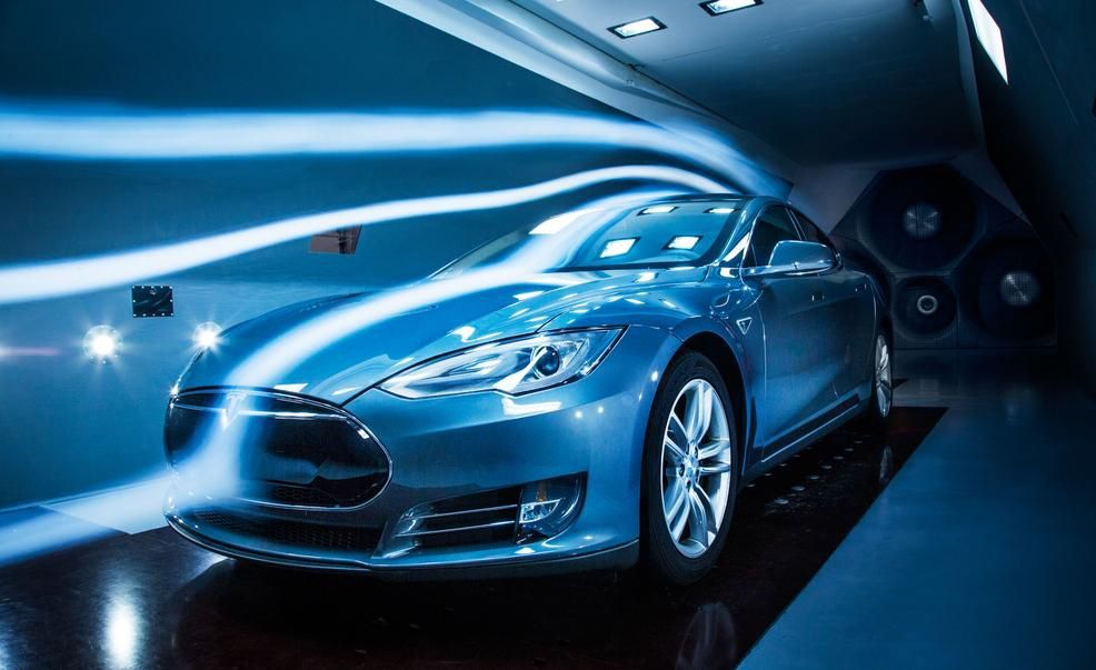 Творець Tesla показав авто в тунелі для об'їзду заторів