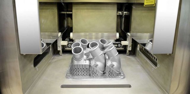 Вперше надруковано металеву деталь на 3D-принтері для Mercedes-Benz Trucks - фото 186327