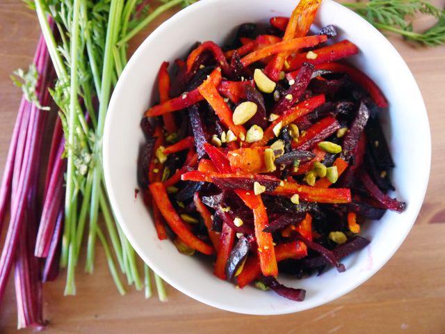 Енциклопедія їжі. ТОП-10 найоригінальніших салатів світу - фото 189645