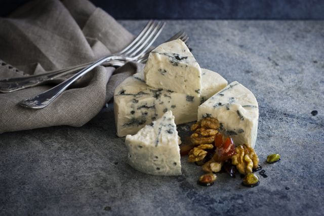 Сир з блакитною пліснявою- фото 185756