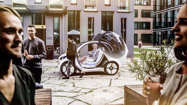 Smart показав неймовірне авто без керма та педалей - фото 192518