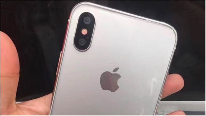 Опубліковані нові фото прототипу iPhone 8