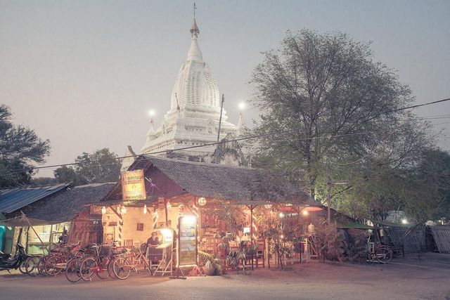 Древня столиця М'янми сьогодні: вражаючі фото - фото 189082