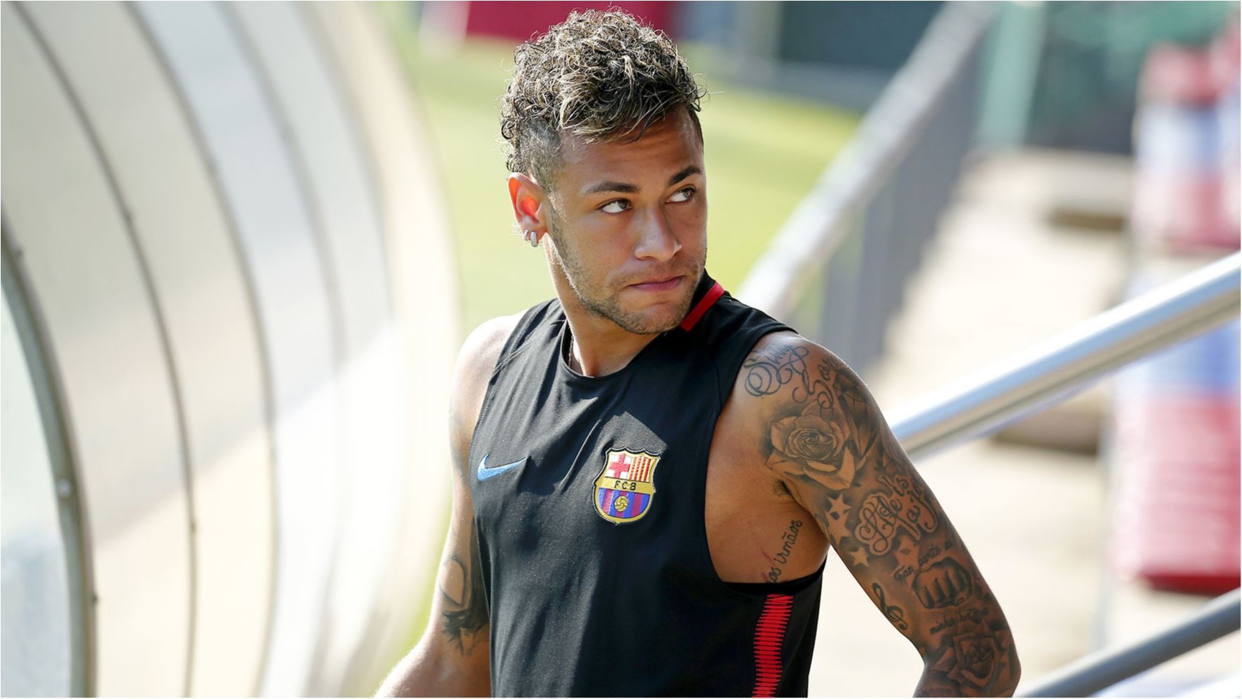 Французький клуб висміяв скандальний трансфер Неймара