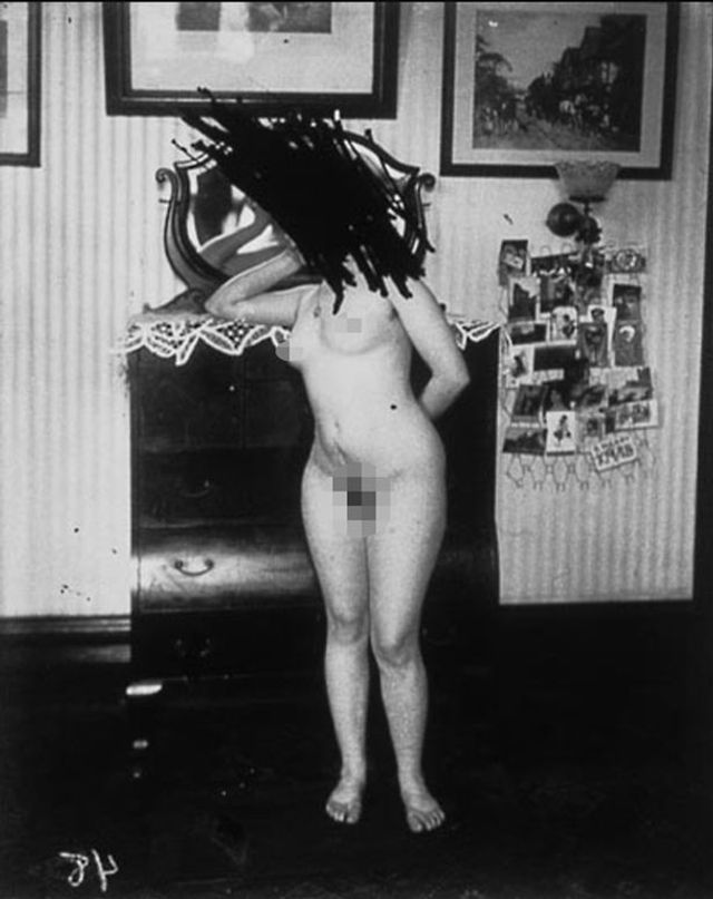 У мережі показали відверті фотографії жінок з американських борделів (18+) - фото 185618