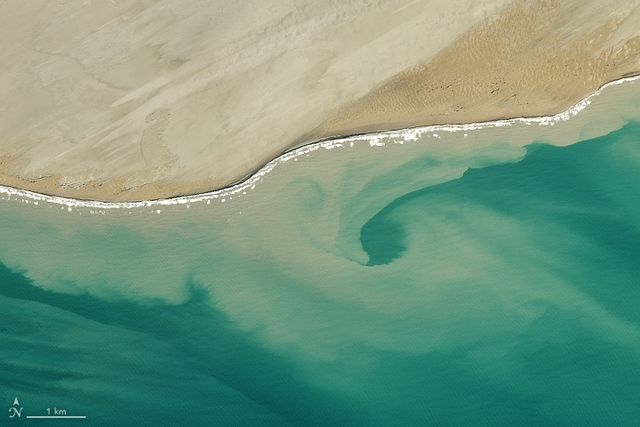 Як пустеля зливається з морем: вражаючі фото - фото 185770