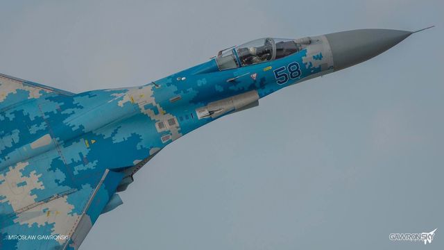 Як українські льотчики підкорювали Airshow-2017: ефектні фото - фото 192009