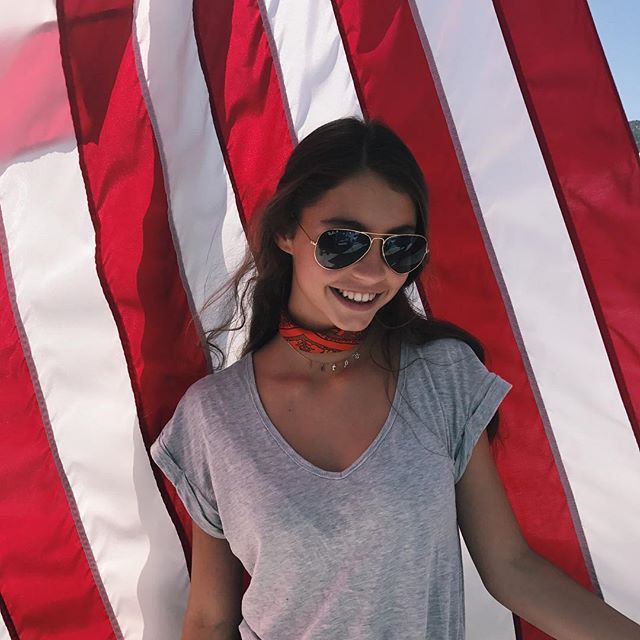 Кетрін Зета-Джонс показала рідкісні фото 13-річної доньки - фото 187871