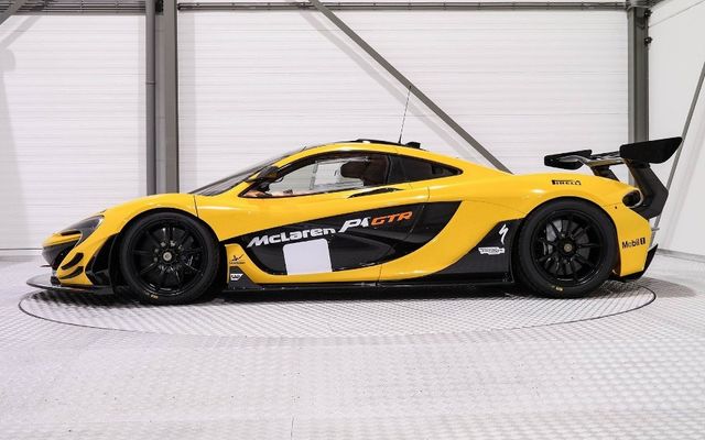 Як виглядає новенький McLaren з ексклюзивної серії: ефектні фото - фото 187199