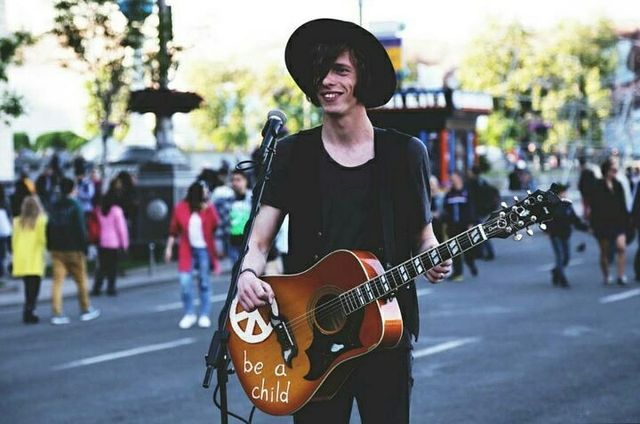 Вуличний музикант, який підкорив 'Голос країни'. Відверте інтерв'ю з Едгаром Вінницьким - фото 188806