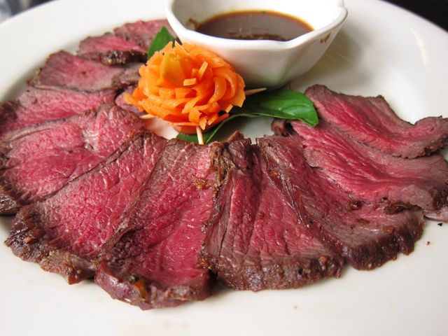 Названі небезпечні властивості баранини - фото 190275