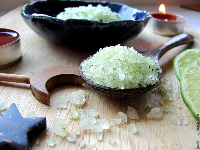 Використовуйте сіль для ванни - фото 189637