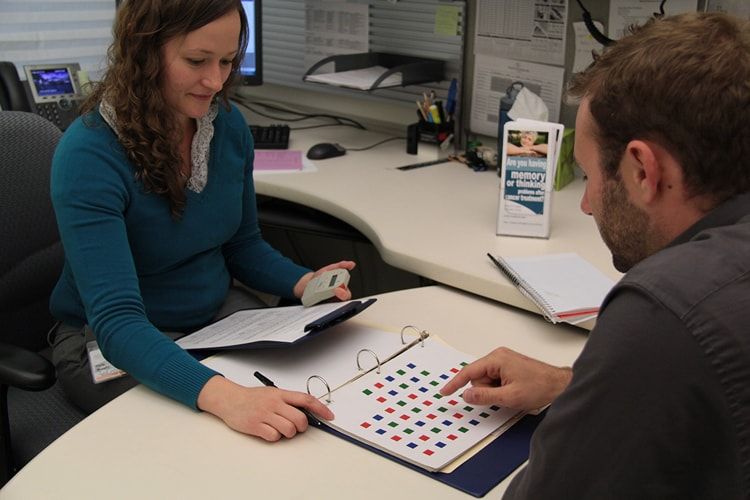 Ось чому люди старші за 40 років повинні працювати лише три дні на тиждень
