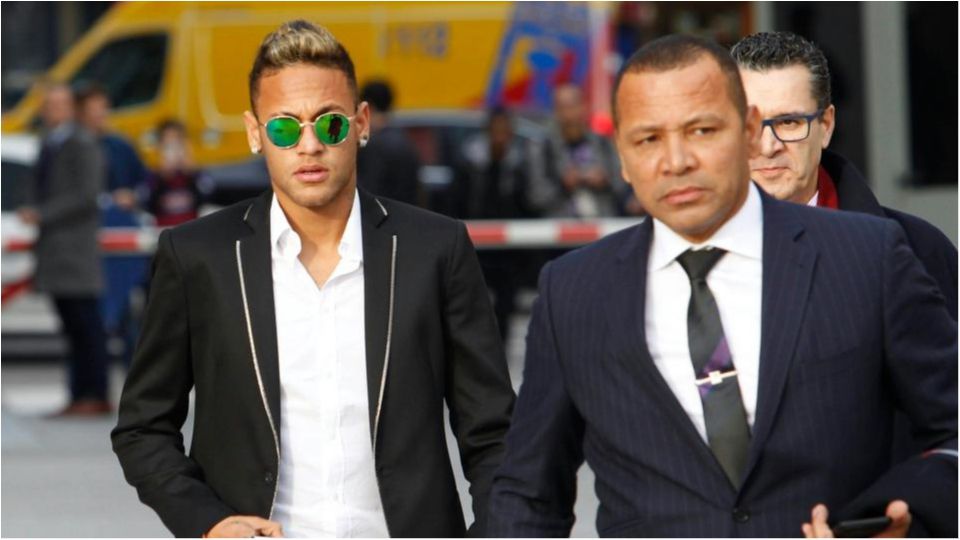 Батько Неймара образився на керівництво "Барселони"