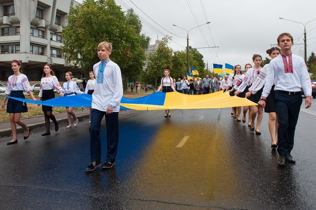 Як в Україні відзначили День прапора: фоторепортаж - фото 190908