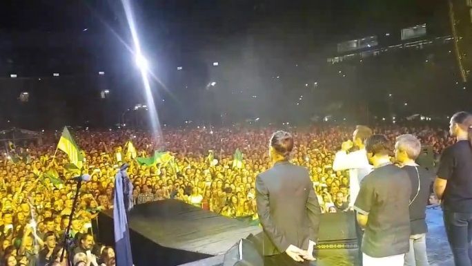 "Океан Ельзи" довів до мурашок Харків, виконуючи Гімн України: вражаюче відео