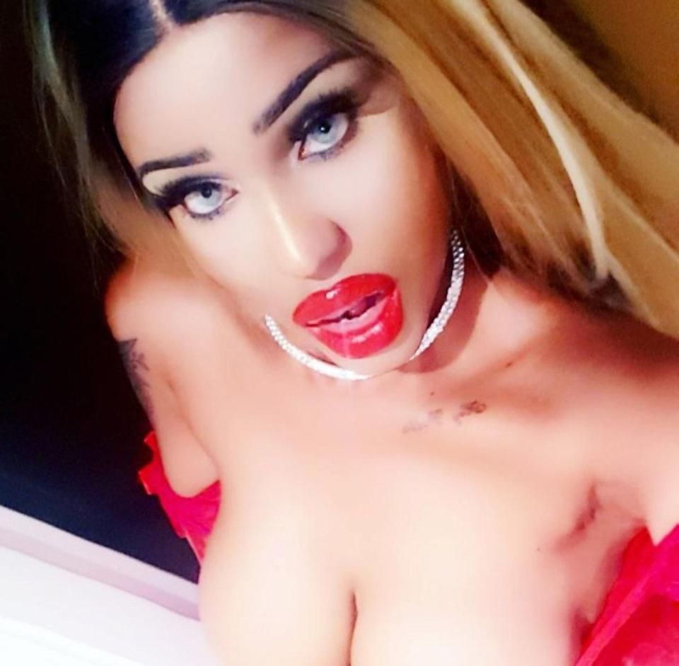 31-річна британка витратила 13 тисяч доларів заради схожості з секс-лялькою