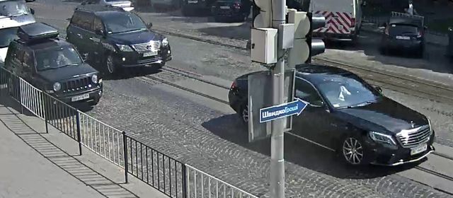 Перед ДТП: камери зафіксували Димінського за кермом Mercedes, який вбив молоду жінку - фото 190819