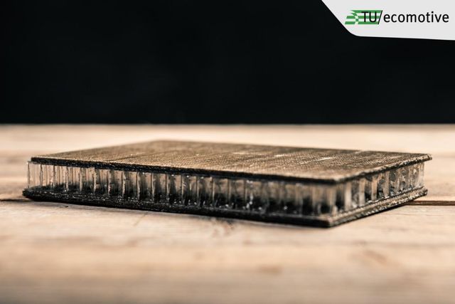 Як виглядає електромобіль з цукрового буряка та льону - фото 187664