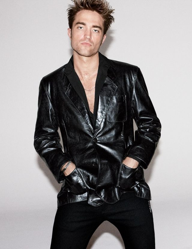 Строгий і зухвалий: Роберт Паттінсон знявся для журналу GQ - фото 187638