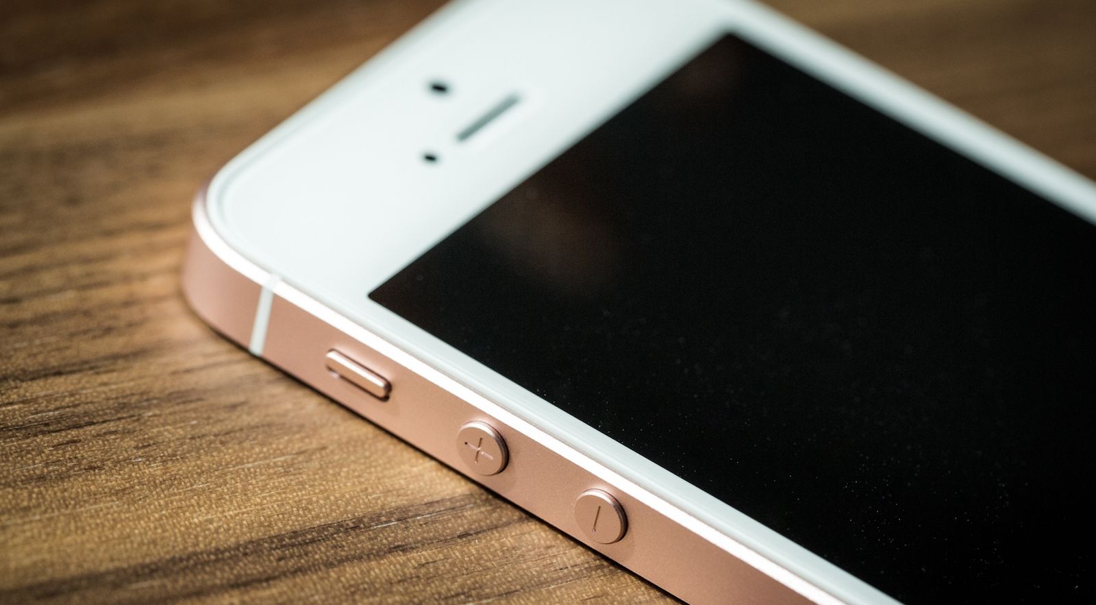 Apple готує новий бюджетний смартфон