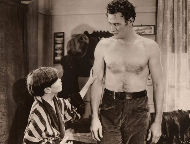 Ось як за останні 150 років змінилося уявлення про ідеальне чоловіче тіло - фото 186932