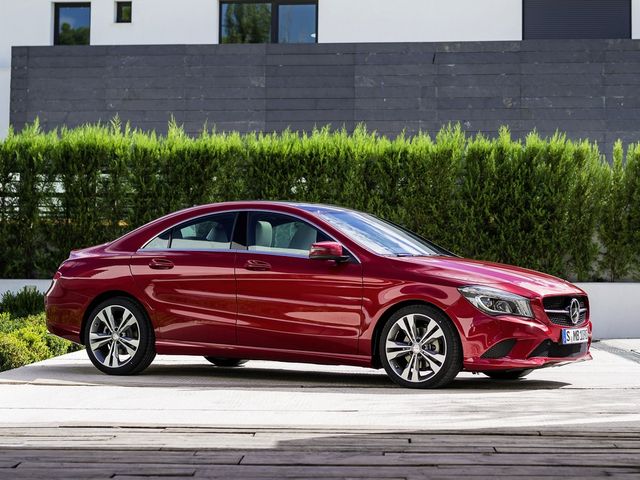 Mercedes-Benz CLA - фото 189666