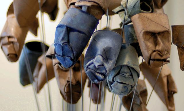 Французький художник робить з туалетного паперу твори мистецтва - фото 185667