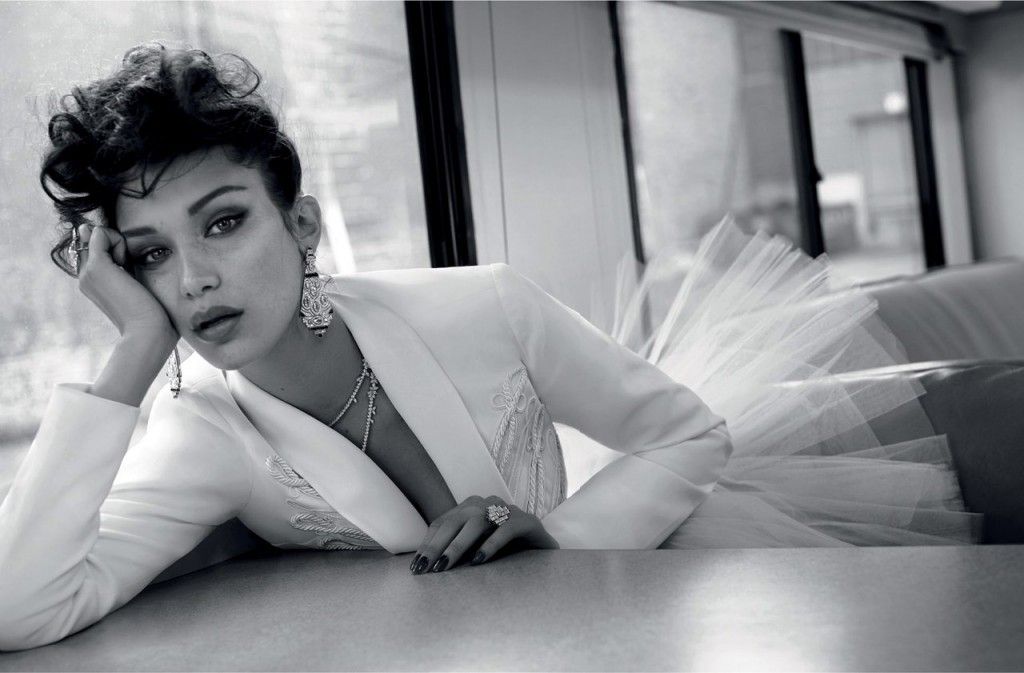 І цього разу Белла Хадід одягнена - фото 1