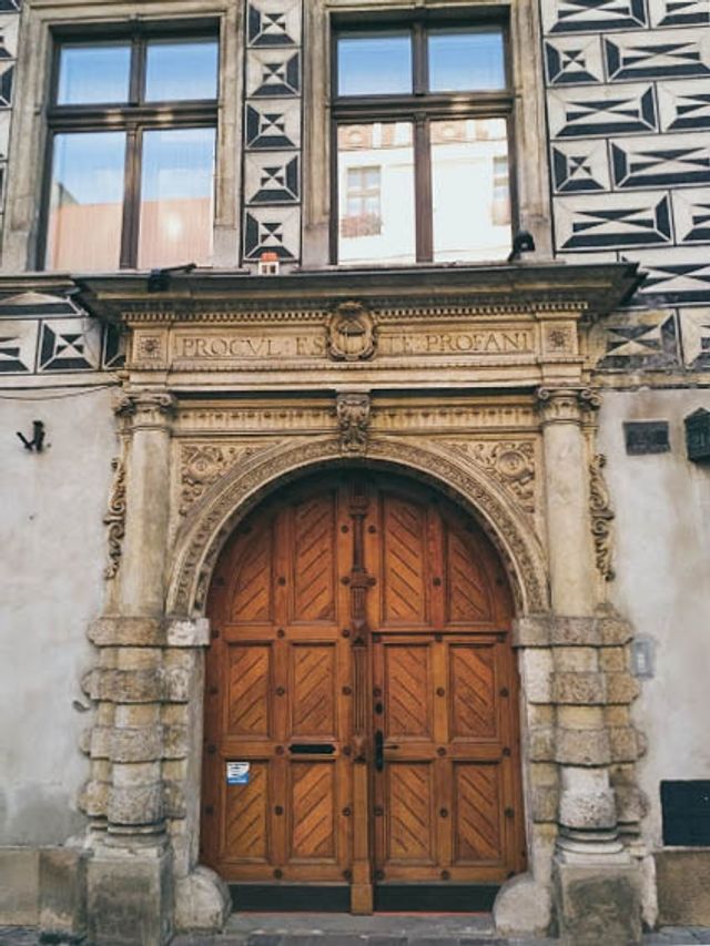 Нетуристична мандрівка Краковом: місця, де має побувати кожен - фото 190567