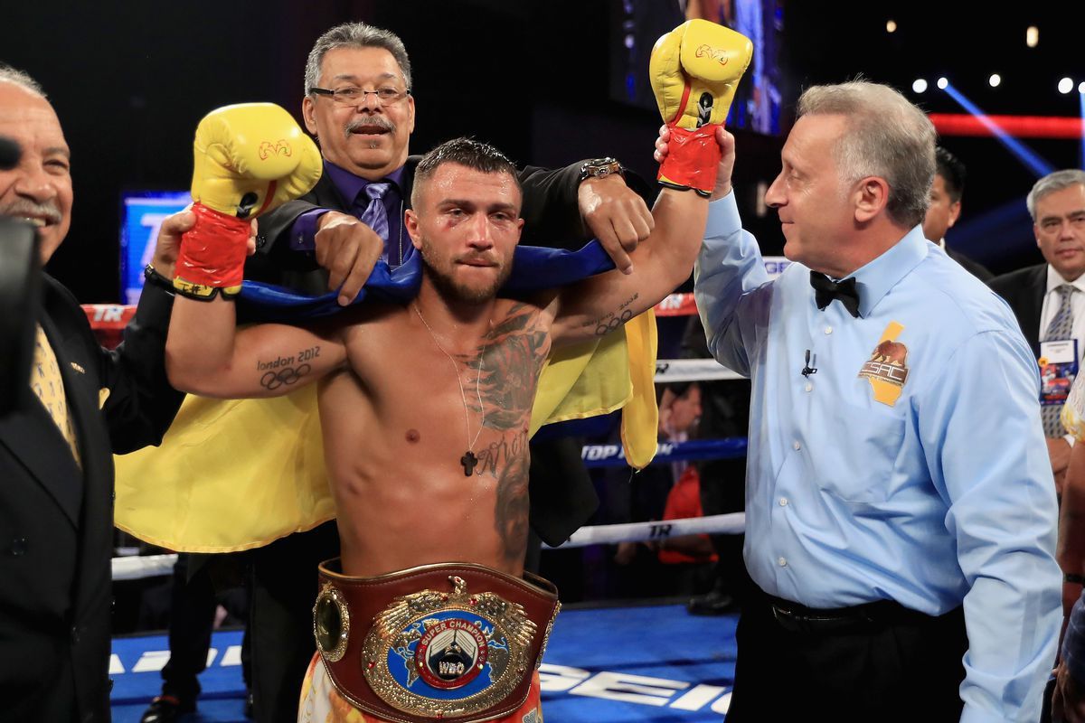 Ефектна перемога Василя Ломаченка - фото 1