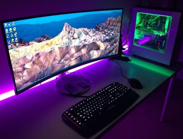 Samsung представила вражаючий ігровий монітор: фотофакт - фото 192523