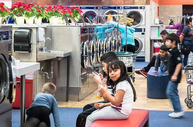 Як працюють знамениті пральні в США - фото 188477