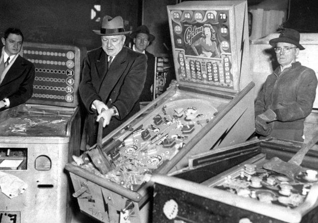 Бандитський Нью-Йорк у рідкісних ретро-знімках - фото 189618