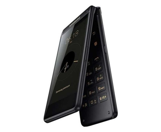 Samsung представила в Китаї смартфон, який розкладається - фото 186307