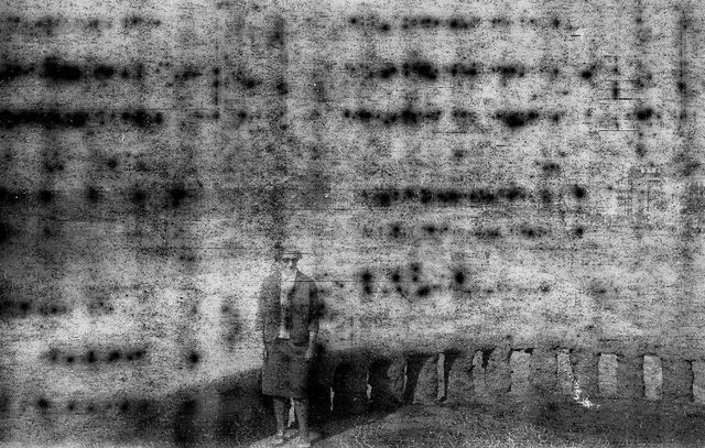 У камері 1929 року знайшли моторошні знімки - фото 186457