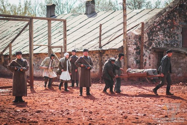 Боротьба, яка триває досі: фільм "Червоний" варто подивитися кожному українцю - фото 191111