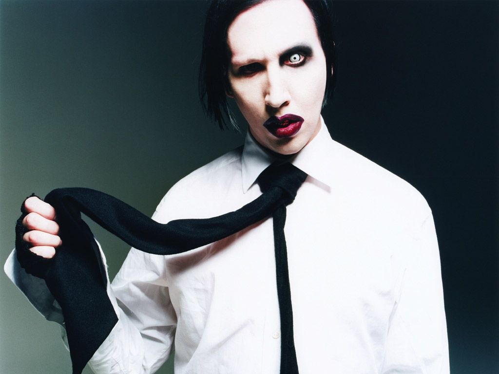 Мерилін Менсон прилетів до Києва: відеофакт