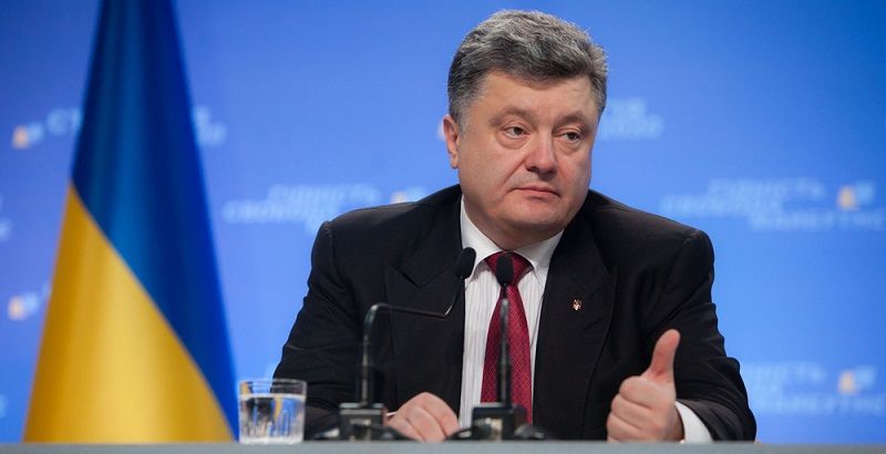 1500 ботів знайдено у Facebook Порошенка