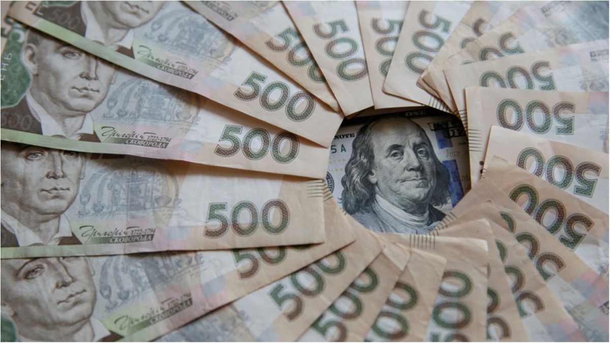 Експерт розповів, чому почалося коливання гривні