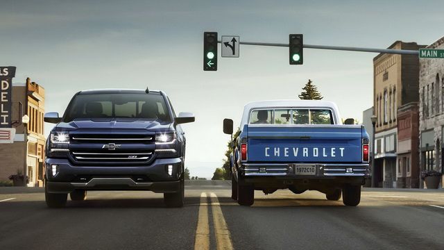 Chevrolet святкує сторіччя першого пікапа - фото 199160