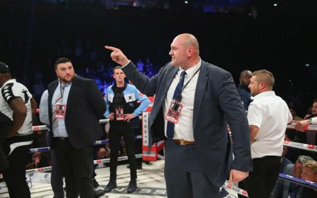 Ф'юрі різко відреагував на поразку свого брата - фото 197984