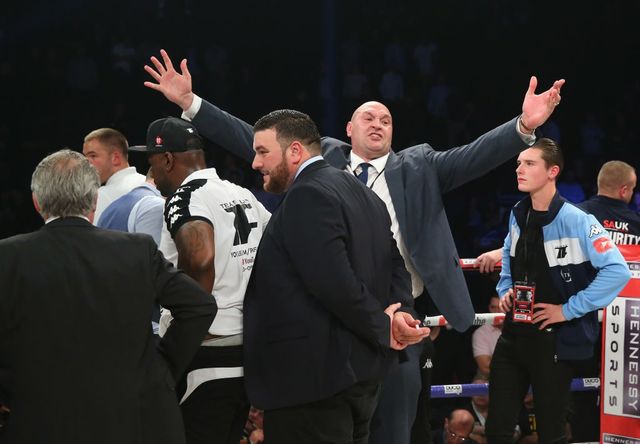 Ф'юрі різко відреагував на поразку свого брата - фото 197985