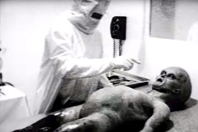 Інженер з США написав книгу про секретну в'язницю для прибульців - фото 193257