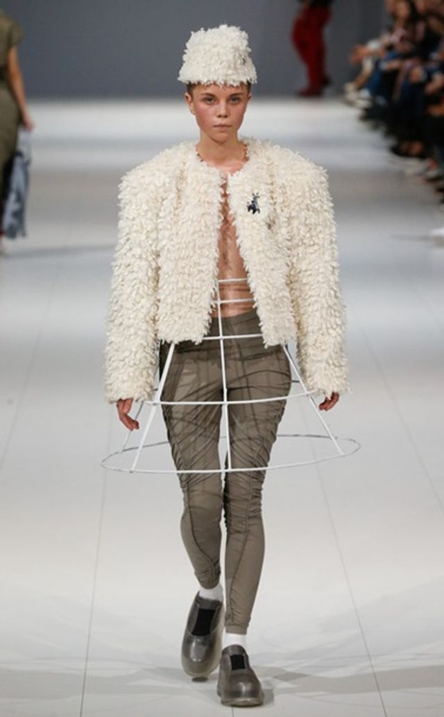 Яскраві фото другого дня Ukrainian Fashion Week SS 2018 - фото 194025