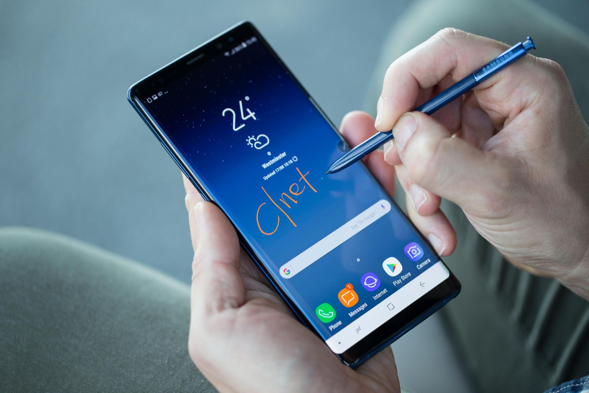 Неймовірний Samsung Galaxy Note8 випробували на міцність