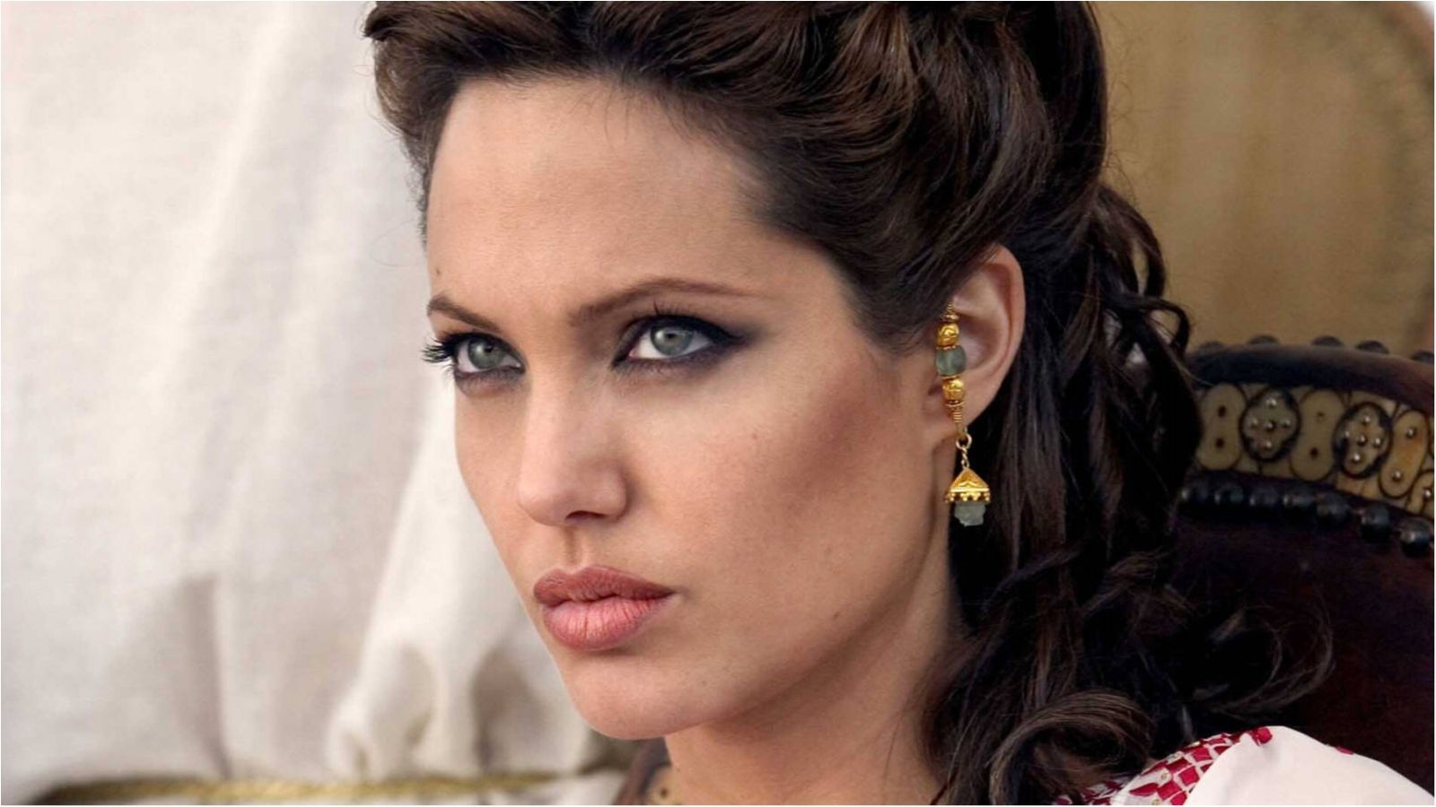 Анджеліну Джолі розлютило питання про розлучення