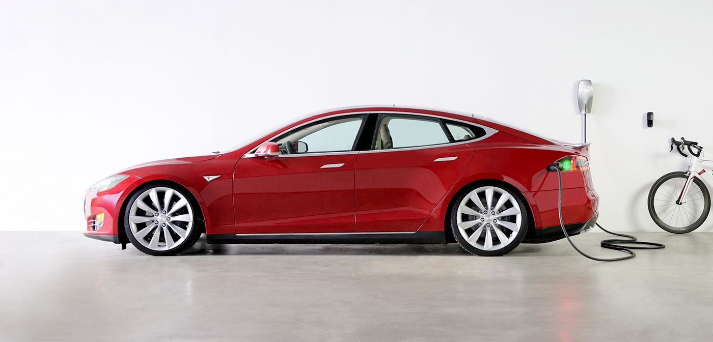 Ілон Маск пропонує не заряджати акумулятори Tesla, а змінювати їх