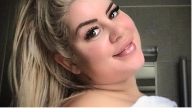 Модель з екстремально великими сідницями вкотре шокувала мережу