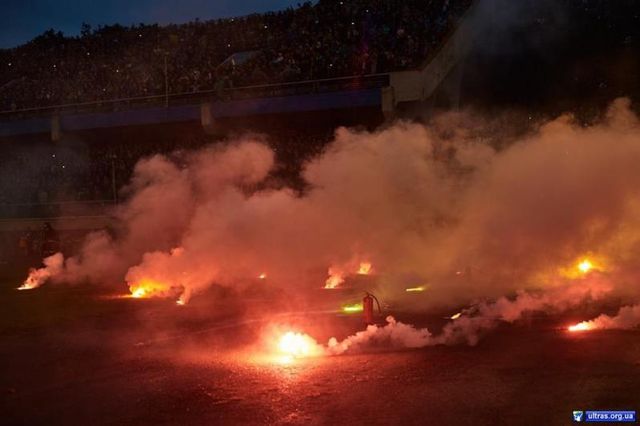 На ультрас "Карпат" завели кримінальні справи - фото 197434